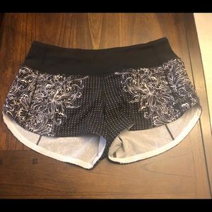 Lululemon Speed Up Shorts, Sz 2